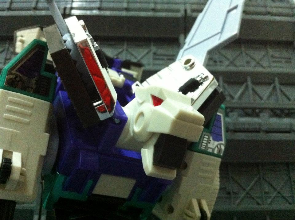 Unboxing the Asian Exclusive Sixshot - Metallic G1 Reissue Out of